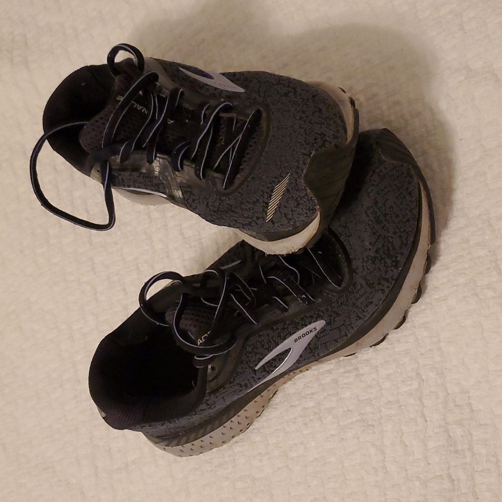Brooks Adrenaline GTS20 women's 8.5